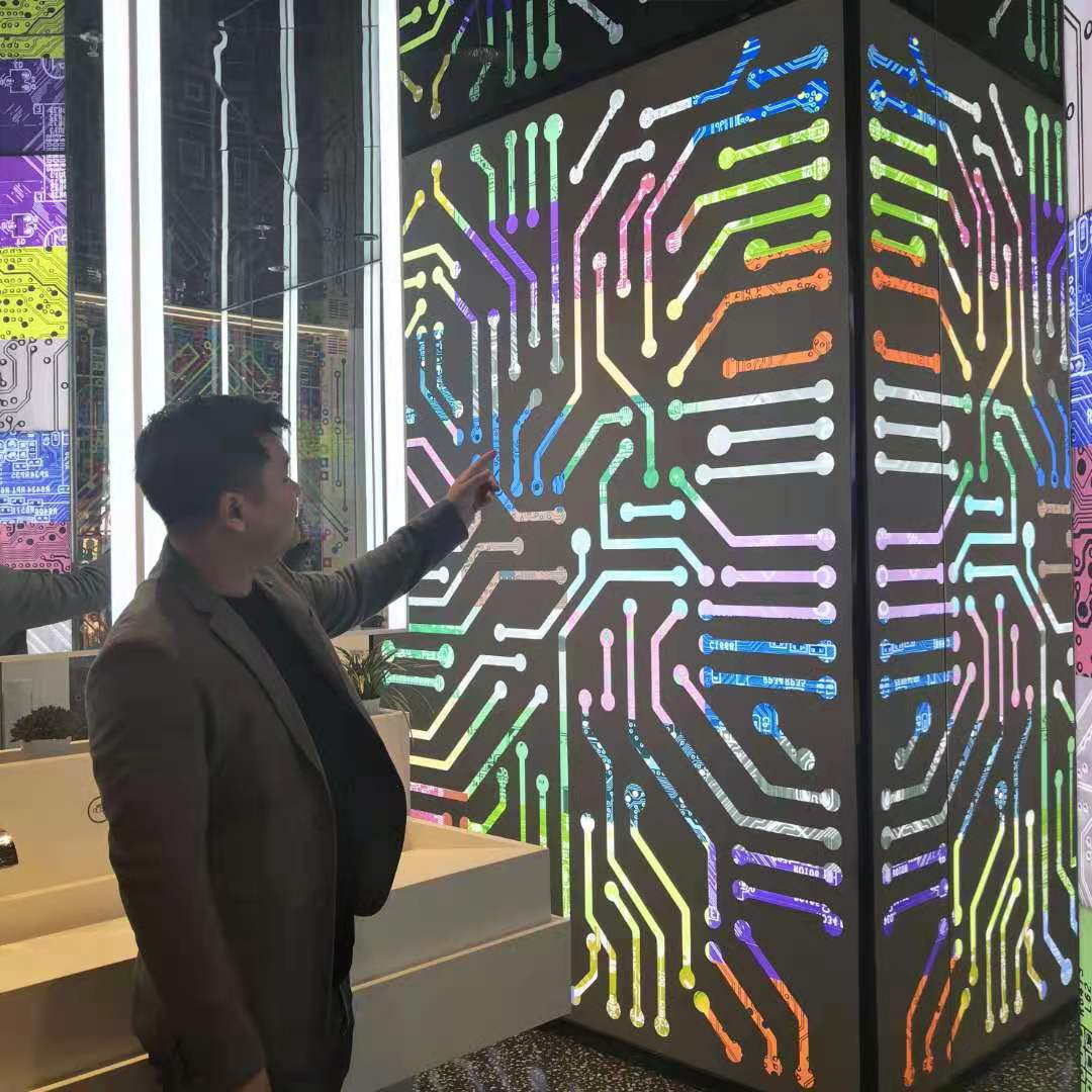 “中國電子第一街”華強北博物館今日開館 “人文、科技、時尚、互動”四大核心元素打造“不一樣的博物館”插圖(2) “中國電子第一街”華強北博物館今日開館 “人文、科技、時尚、互動”四大核心元素打造“不一樣的博物館”插圖(2)